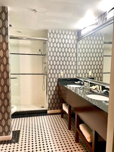 Gran Suite con 2 camas grandes del hotel Park Manor, An Ascend Collection Membe. Foto 4