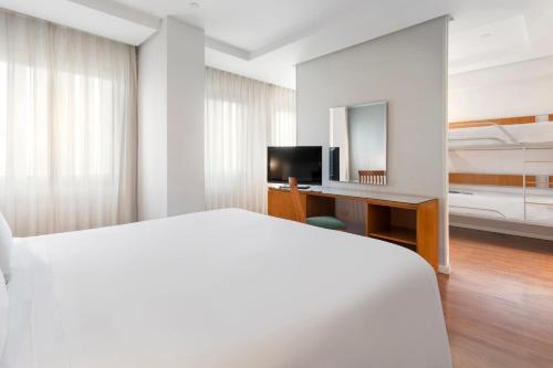 Habitación Familiar del hotel Madrid Chamartín Affiliated By Meliá. Foto 9