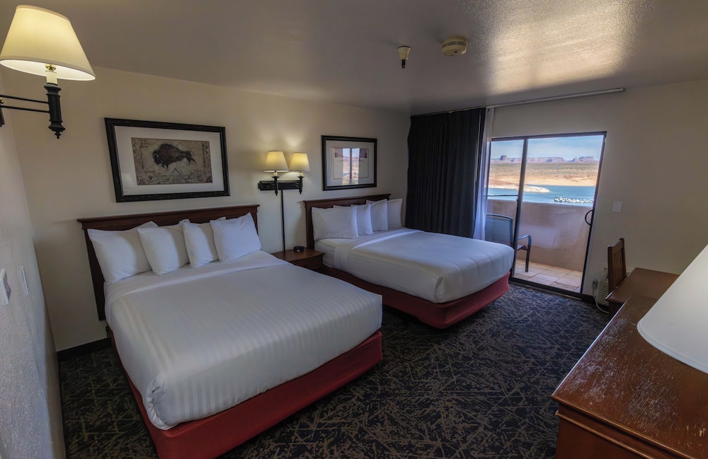 Habitación con vistas, dos camas Queen, No fumadores del hotel Lake Powell Resort. Foto 2