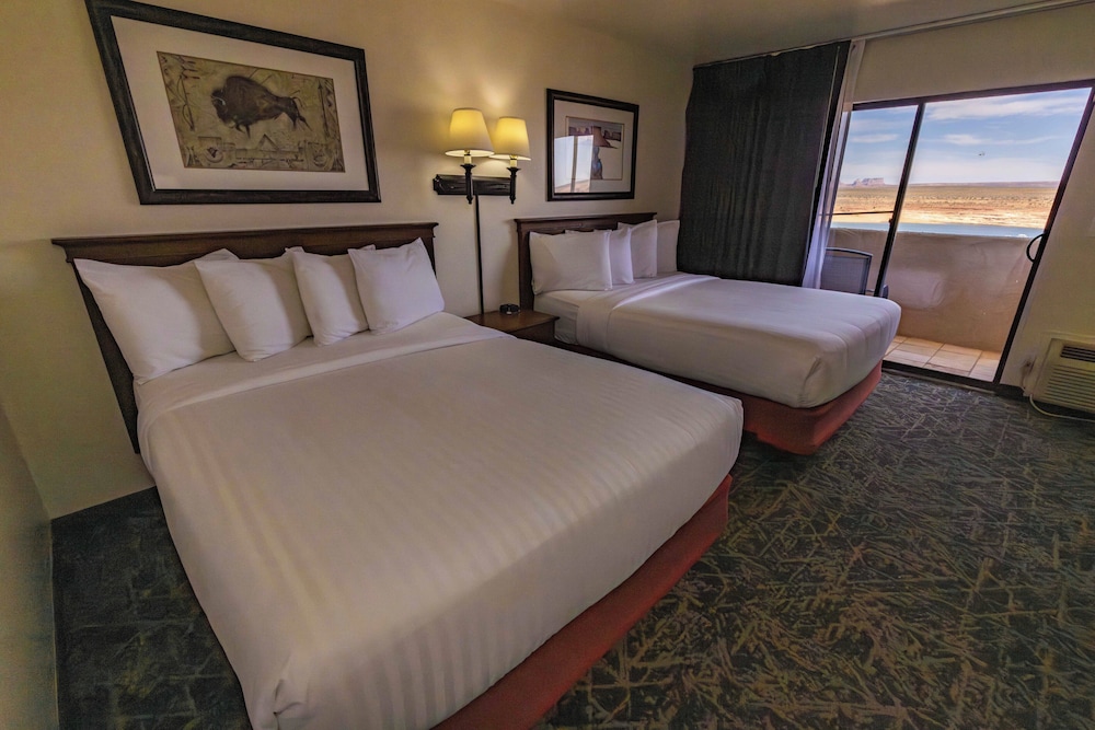 Habitación con vistas, dos camas Queen, No fumadores del hotel Lake Powell Resort. Foto 3