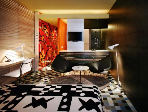 Habitación Deluxe del hotel Puerta América. Foto 2