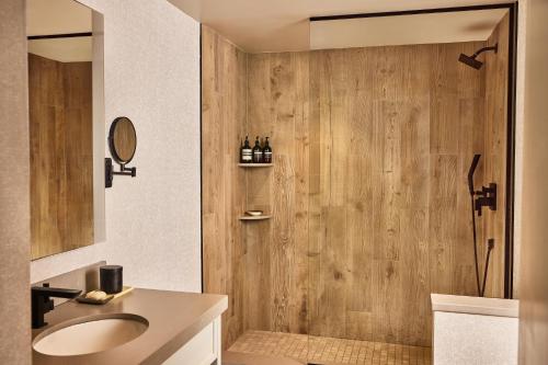 Deluxe Two Doubles Accessible del hotel Montauk Yacht Club. Foto 7