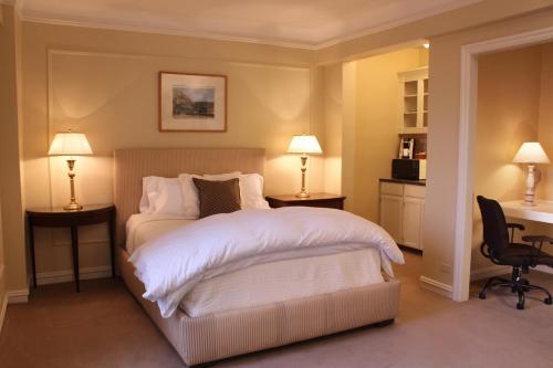 Estudio con vistas a la ciudad - 1 cama grande - Anexo del hotel The Morgan State House. Foto 3