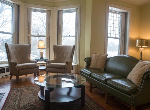 Habitación Deluxe con vistas al parque - 1 cama grande del hotel The Morgan State House. Foto 5