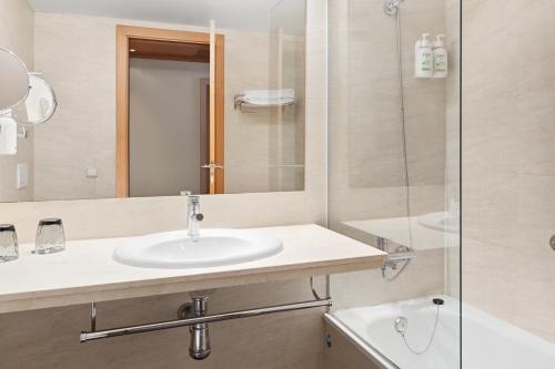 Habitación cuádruple del hotel B&B Tarragona Valls. Foto 3