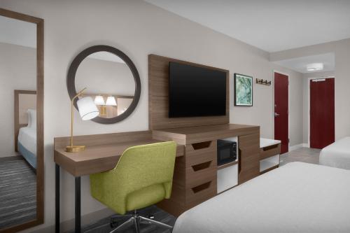 Habitación para no fumadores - 2 camas grandes del hotel Hampton Inn Ithaca. Foto 3