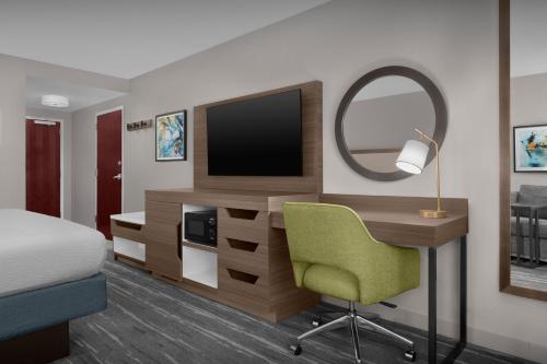 Habitación Doble - Cama extragrande - No fumadores del hotel Hampton Inn Ithaca. Foto 10