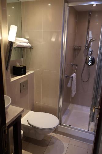 Habitación Doble Estándar del hotel Dreamtel London Kensington. Foto 8