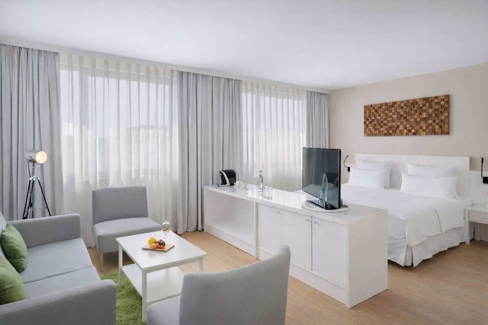 Suite Junior del hotel Frankfurt Messe Affiliated By Meliá. Foto 5