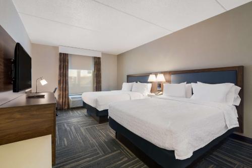 Habitación para no fumadores - 2 camas grandes del hotel Hampton Inn and Suites Plattsburgh. Foto 6