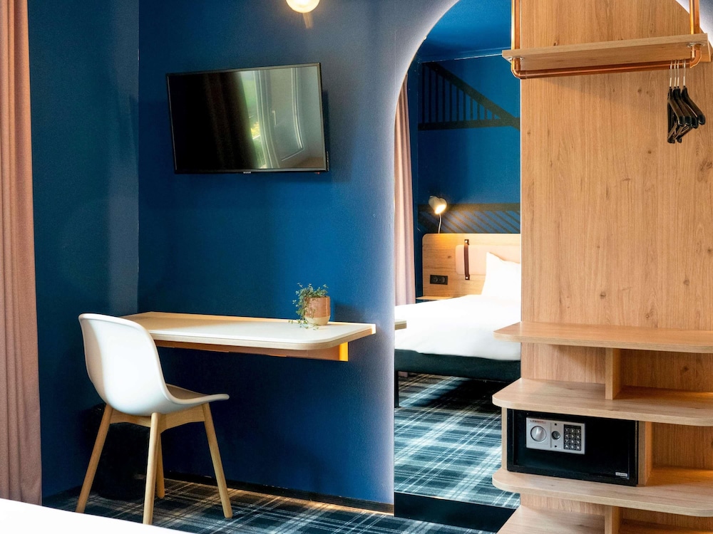 Habitación estándar con dos camas individuales del hotel Ibis Styles Colmar Centre. Foto 10