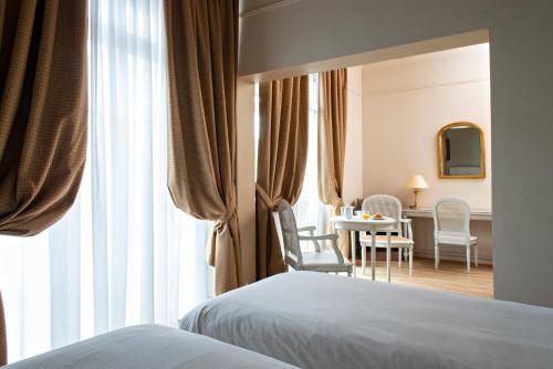 Suite Junior del hotel Grand Bristol. Foto 3
