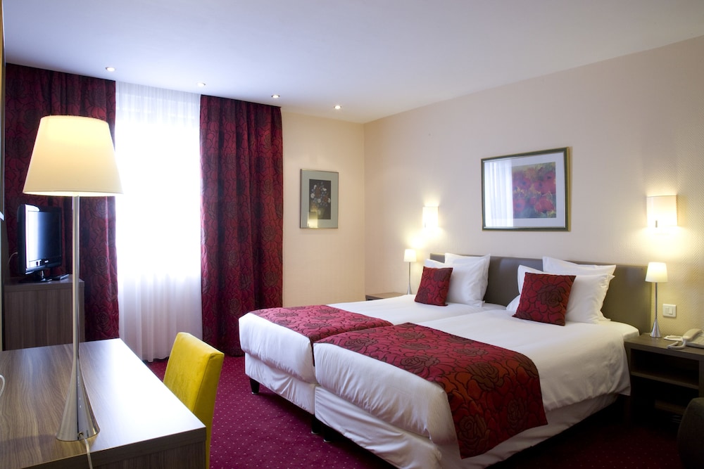 Habitación superior del hotel Grand Bristol. Foto 1
