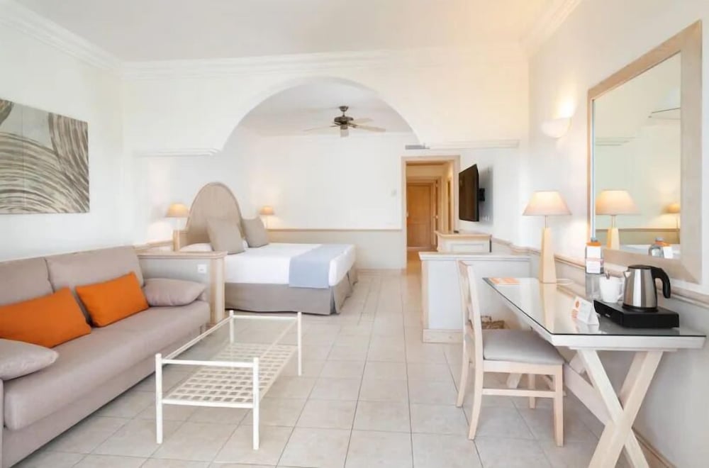 Habitación del hotel Gran Castillo Tagoro Family and Fun Playa Blanca. Foto 3