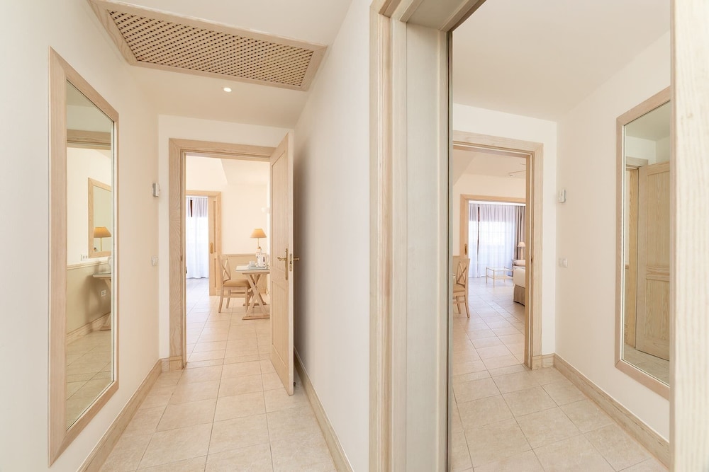 Suite sénior, 2 habitaciones del hotel Gran Castillo Tagoro Family and Fun Playa Blanca. Foto 1