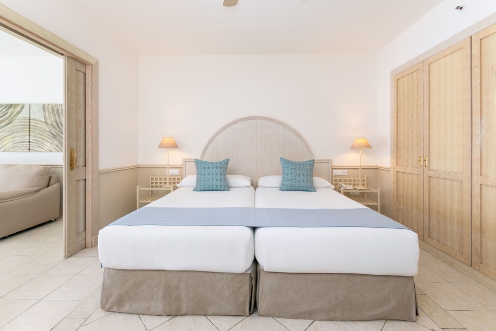Suite junior del hotel Gran Castillo Tagoro Family and Fun Playa Blanca