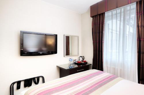 Habitación Doble Superior del hotel Grand Royale London Hyde Park. Foto 2