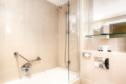 Habitación Doble Superior del hotel Grand Royale London Hyde Park. Foto 4