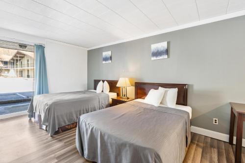 Habitación Doble Deluxe del hotel Fairbridge Inn And Suites West Point. Foto 2