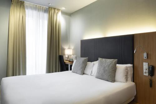 Habitación doble del hotel Petit Palace Tres Cruces