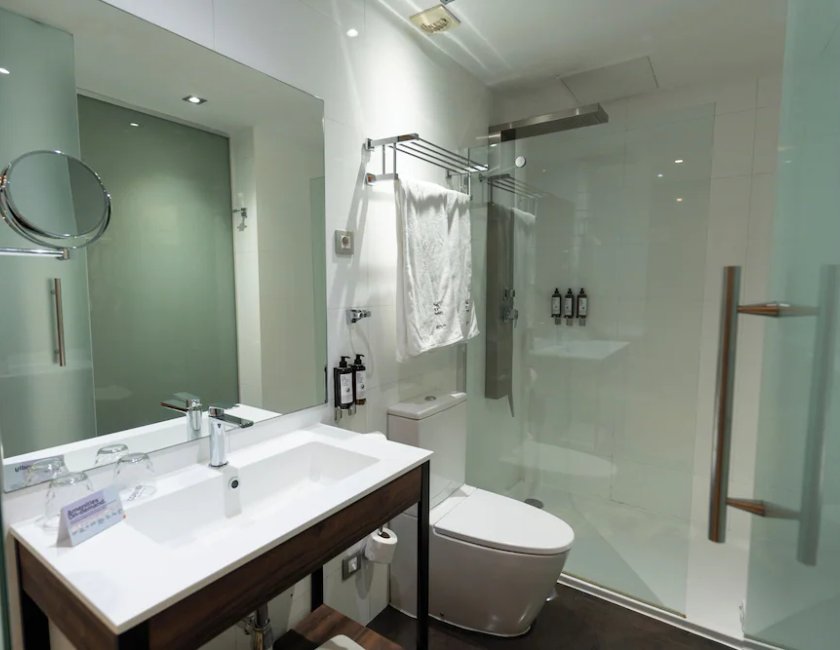 Habitación Doble Superior del hotel Petit Palace Alcala. Foto 11