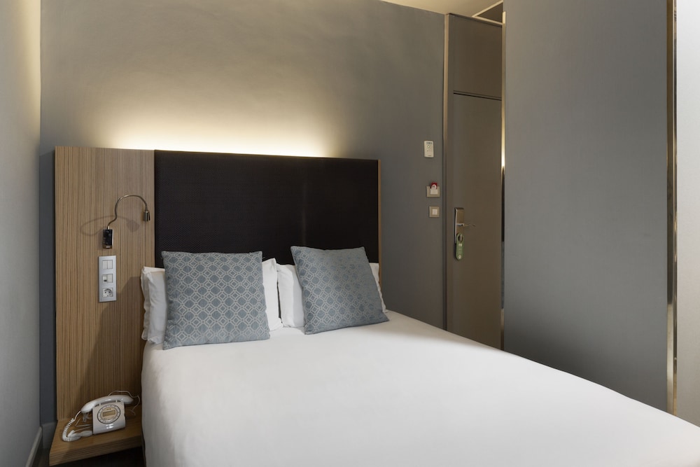 Habitación básica doble del hotel Petit Palace Alcala