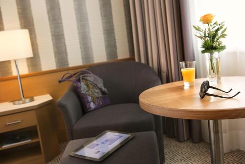 Habitación Familiar Confort del hotel Maritim Stuttgart. Foto 1