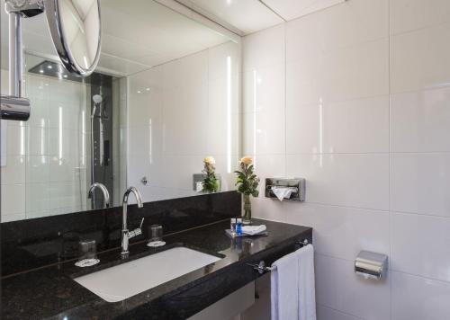 Habitación Familiar Comfort Plus del hotel Maritim Stuttgart. Foto 4