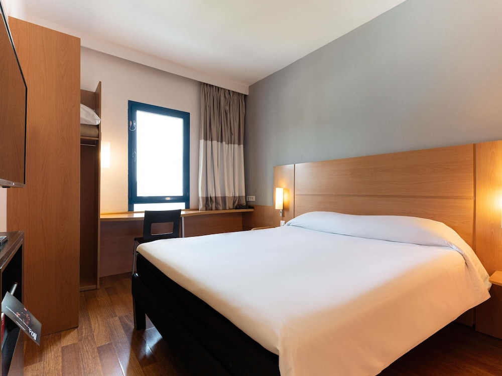 Habitación estándar doble, 1 cama doble del hotel Ibis Fes. Foto 1