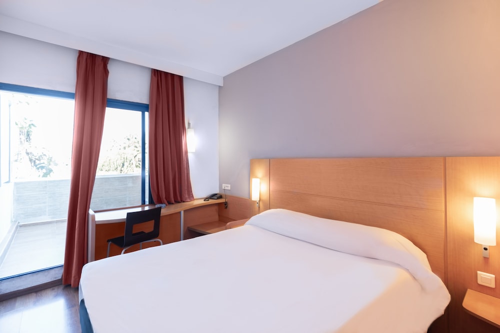 Habitación estándar doble, 1 cama doble del hotel Ibis Fes. Foto 1