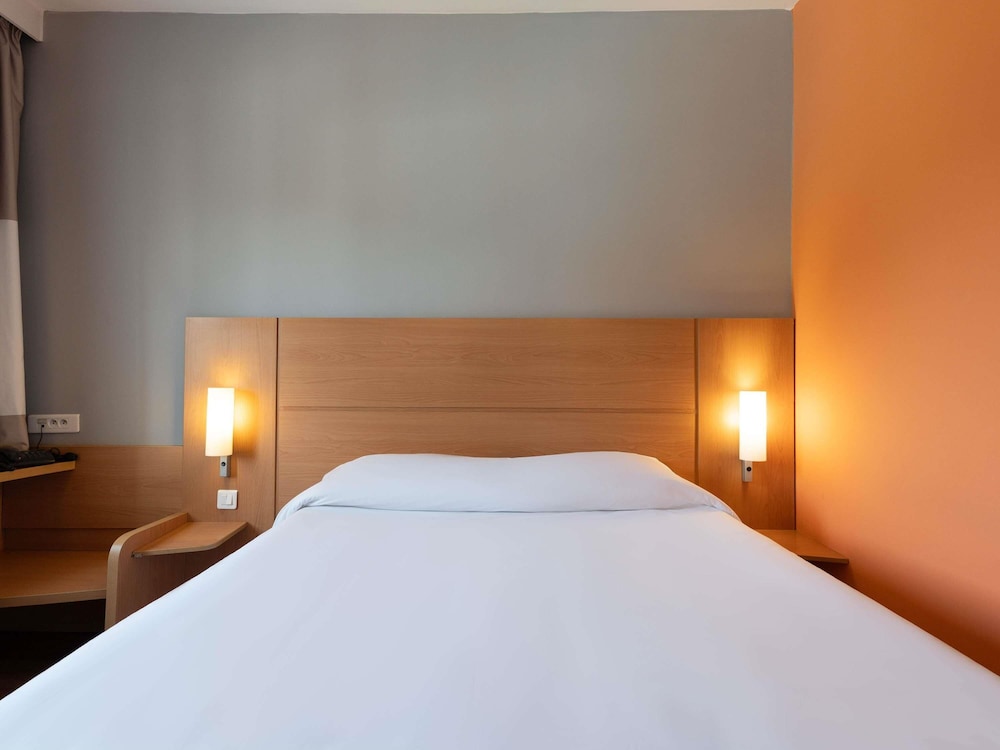 Habitación estándar doble, 1 cama doble del hotel Ibis Fes. Foto 9