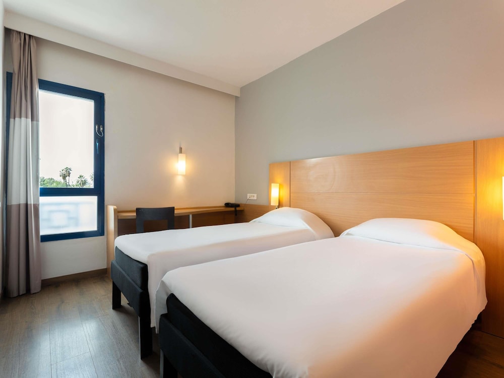 Habitación estándar, 2 camas individuales del hotel Ibis Fes. Foto 9