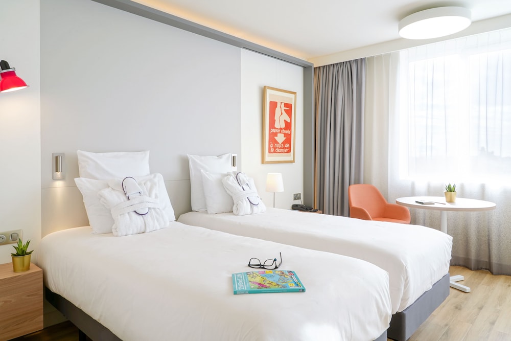 Habitación Clásica con camas individuales del hotel Mercure Marseille Centre Prado Vélodrome. Foto 1