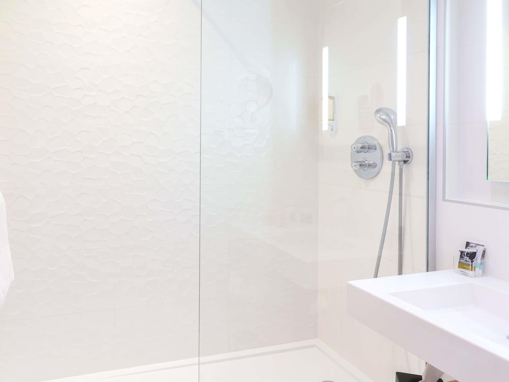 Habitación Clásica con camas individuales del hotel Mercure Marseille Centre Prado Vélodrome. Foto 3
