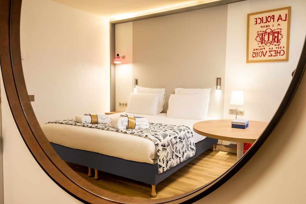 Habitación Privilege con 1 cama king - size del hotel Mercure Marseille Centre Prado Vélodrome. Foto 1