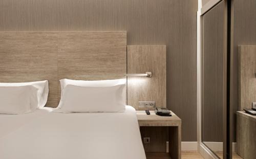 Habitación Doble Estándar - 1 o 2 camas del hotel Nh Madrid Chamberí. Foto 3