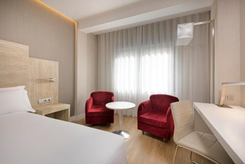 Habitación Doble Superior del hotel Nh Madrid Chamberí. Foto 2
