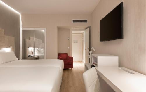 Habitación Doble Superior del hotel Nh Madrid Chamberí. Foto 4
