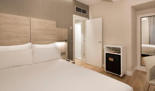 Habitación Individual Estándar del hotel Nh Madrid Chamberí. Foto 3