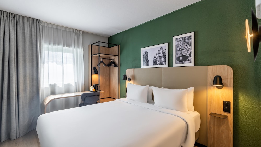Habitación estándar, 1 cama de matrimonio del hotel CAMPANILE ROISSY
