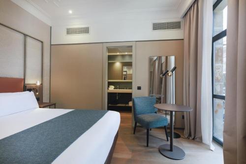 Habitación Familiar Superior del hotel Medinaceli. Foto 1