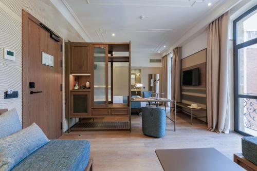 Habitación Premium del hotel Medinaceli. Foto 1