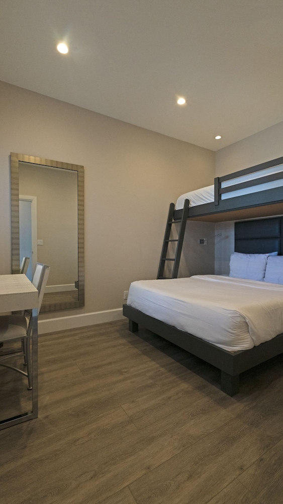 Apartamento, vistas a la piscina del hotel The Hermitage At Napeague. Foto 2