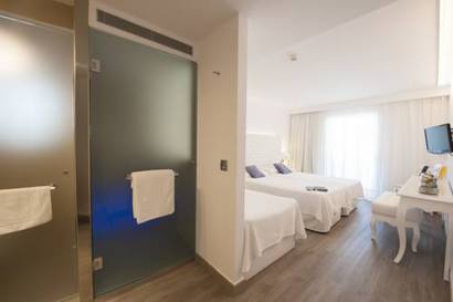 Habitación triple Superior del hotel Planamar