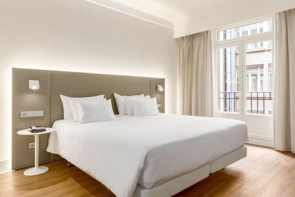 Suite del hotel NH Collection Brussels Centre. Foto 1