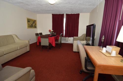 Suite Doble - no fumadores del hotel Knights Inn Oswego East. Foto 7