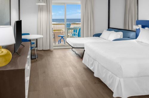 Estudio Deluxe con cama grande del hotel Montauk Blue. Foto 1