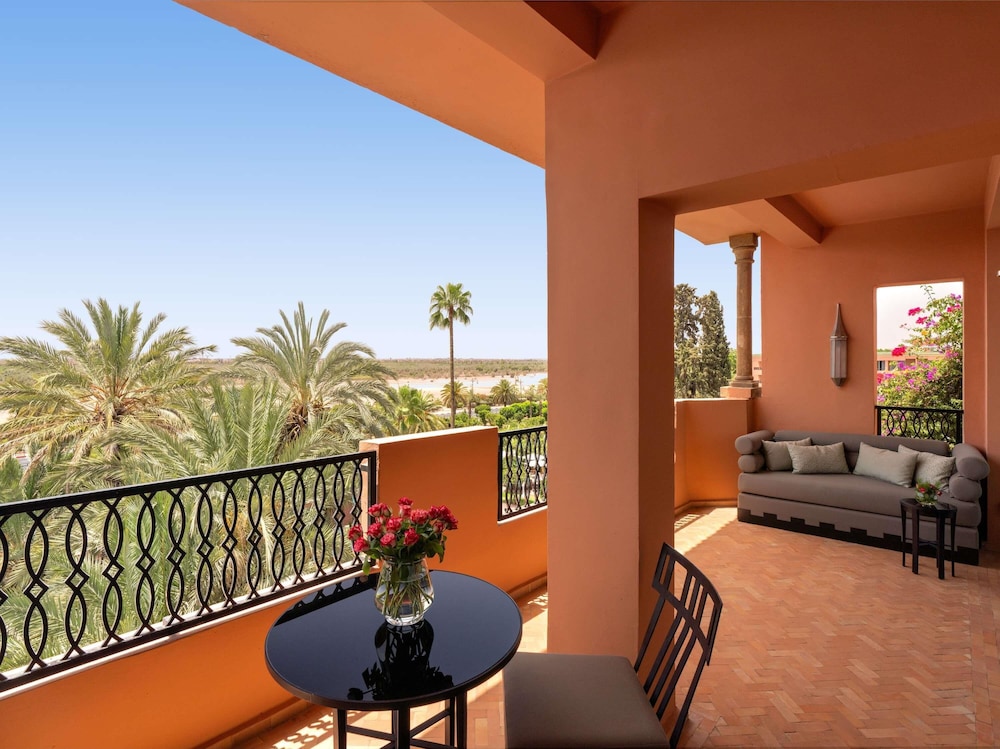 Suite, 2 camas dobles, balcón (Pool or Atlas view) del hotel Sofitel Marrakech Palais Impérial and Spa. Foto 5
