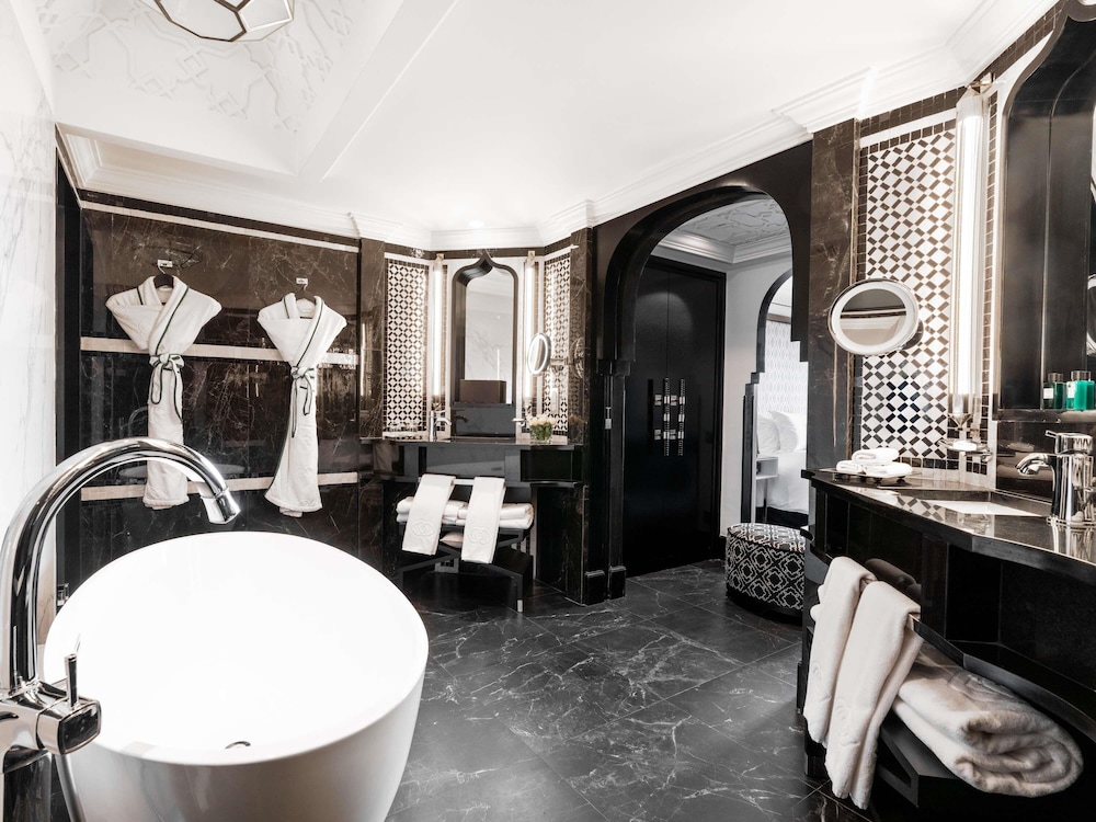 Suite superior, 1 cama de matrimonio grande (Prestige) del hotel Sofitel Marrakech Palais Impérial and Spa. Foto 8