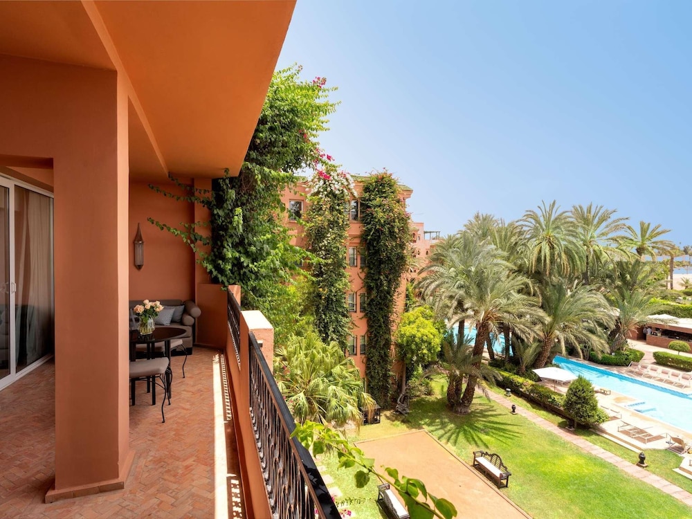 Suite superior, 1 cama de matrimonio grande (Prestige) del hotel Sofitel Marrakech Palais Impérial and Spa. Foto 9